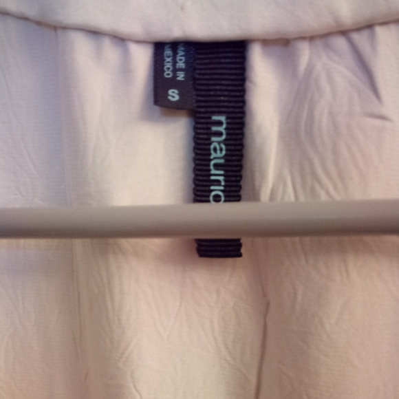 Silky tank top with pearls/beading at neck. - Picture 5 of 5